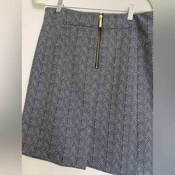 Michael Kors black and white pencil skirt - Picture 3 of 3